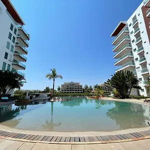 https://1012-departamento-2-4-pacifika-vista-a-la-marina.mazatlan-hotels.com