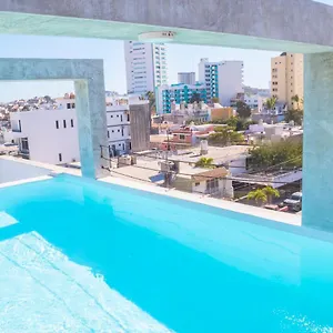 https://4-soho-departamento-a-una-cuadra-de-la-playa.mazatlan-hotels.com