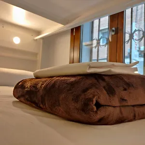https://hostel-black-swan.es-andalucia.com
